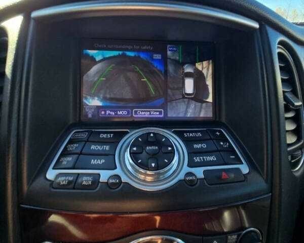 Черный Инфинити QX50, объемом двигателя 3.7 л и пробегом 58 тыс. км за 2200 $, фото 6 на Automoto.ua