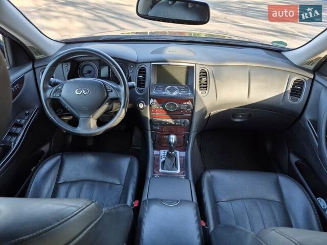 Черный Инфинити QX50, объемом двигателя 3.7 л и пробегом 104 тыс. км за 18700 $, фото 27 на Automoto.ua