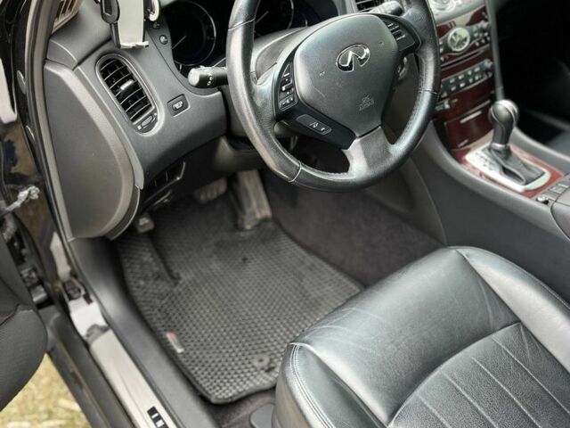 Чорний Інфініті QX50, об'ємом двигуна 3.7 л та пробігом 80 тис. км за 16999 $, фото 8 на Automoto.ua