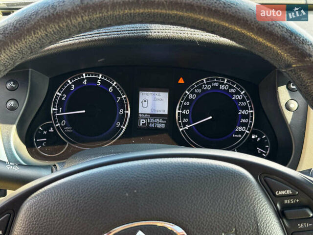 Чорний Інфініті QX50, об'ємом двигуна 2.5 л та пробігом 104 тис. км за 17790 $, фото 16 на Automoto.ua