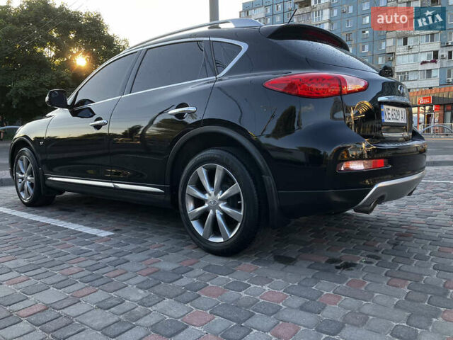 Черный Инфинити QX50, объемом двигателя 3.7 л и пробегом 42 тыс. км за 18000 $, фото 6 на Automoto.ua