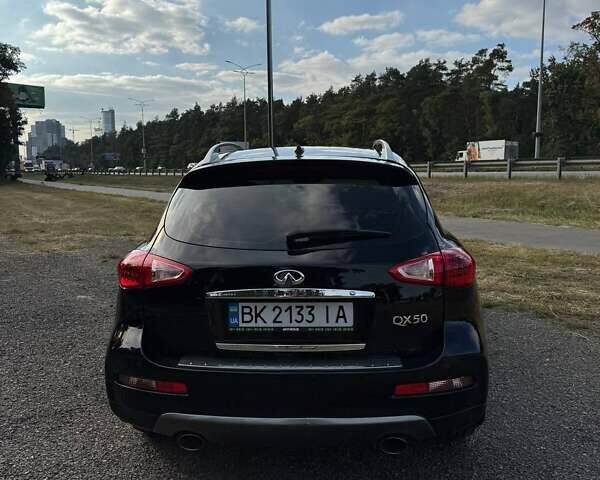 Чорний Інфініті QX50, об'ємом двигуна 3.7 л та пробігом 90 тис. км за 17500 $, фото 5 на Automoto.ua