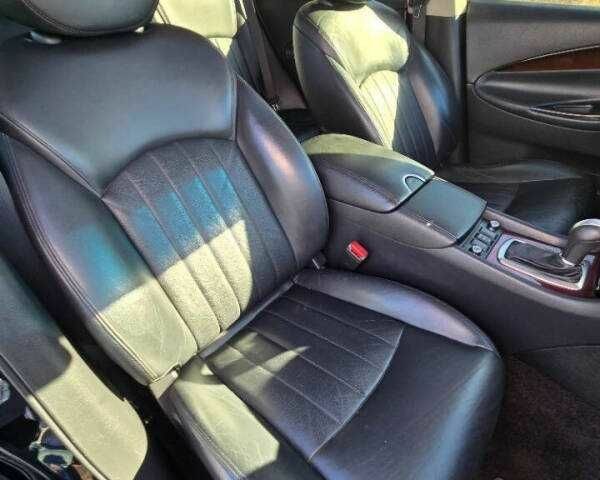 Черный Инфинити QX50, объемом двигателя 3.7 л и пробегом 58 тыс. км за 2200 $, фото 7 на Automoto.ua