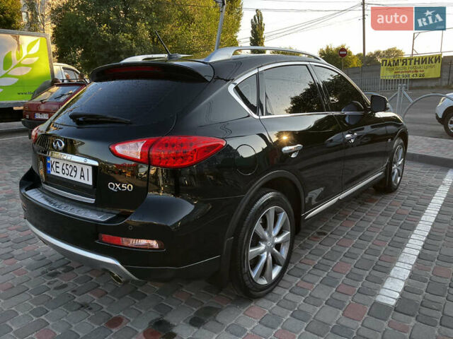 Черный Инфинити QX50, объемом двигателя 3.7 л и пробегом 42 тыс. км за 18000 $, фото 4 на Automoto.ua