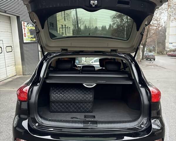 Чорний Інфініті QX50, об'ємом двигуна 3.7 л та пробігом 145 тис. км за 14950 $, фото 12 на Automoto.ua