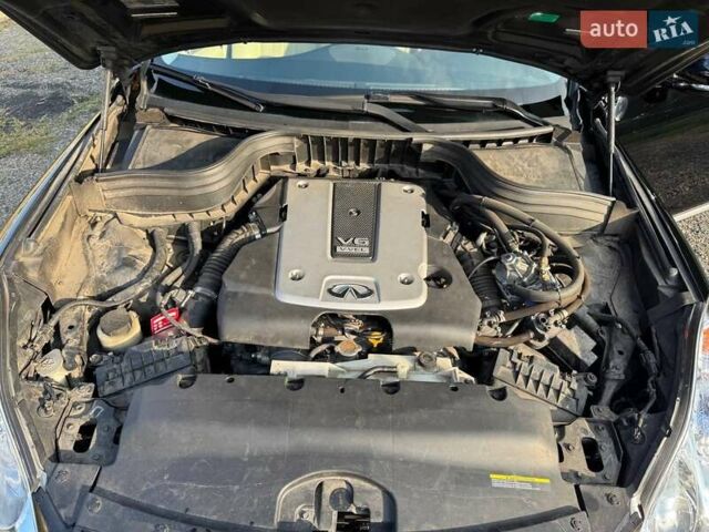 Чорний Інфініті QX50, об'ємом двигуна 3.7 л та пробігом 90 тис. км за 17500 $, фото 27 на Automoto.ua
