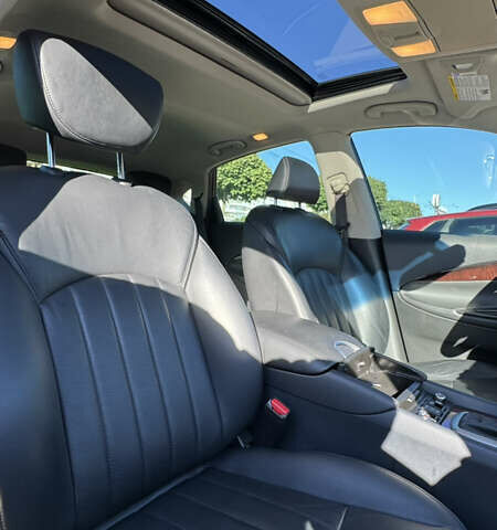 Черный Инфинити QX50, объемом двигателя 3.7 л и пробегом 62 тыс. км за 17000 $, фото 23 на Automoto.ua