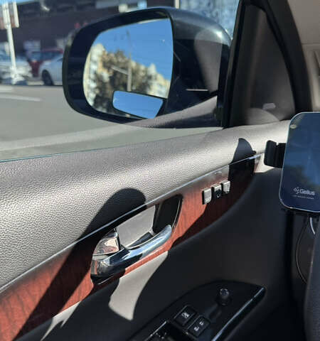 Черный Инфинити QX50, объемом двигателя 3.7 л и пробегом 62 тыс. км за 17000 $, фото 18 на Automoto.ua