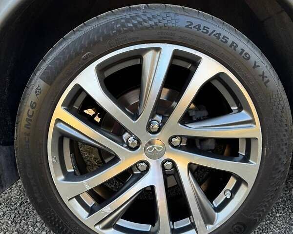 Чорний Інфініті QX50, об'ємом двигуна 3.7 л та пробігом 90 тис. км за 17500 $, фото 13 на Automoto.ua