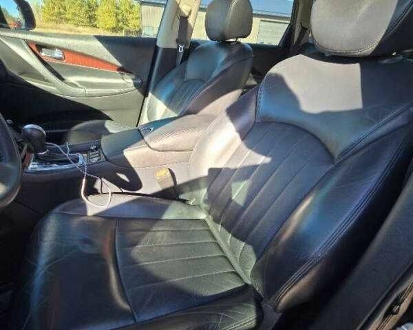 Черный Инфинити QX50, объемом двигателя 3.7 л и пробегом 58 тыс. км за 2200 $, фото 4 на Automoto.ua