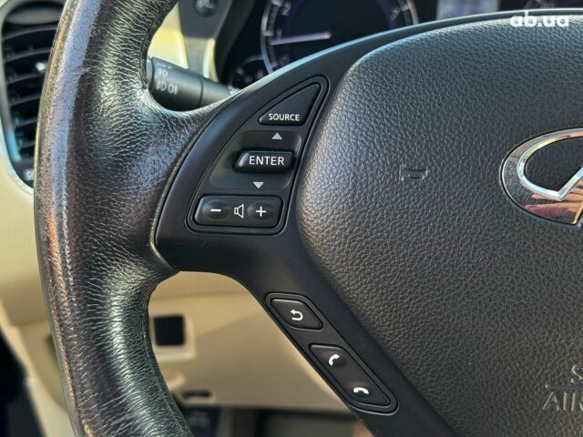 Чорний Інфініті QX50, об'ємом двигуна 2.5 л та пробігом 104 тис. км за 17780 $, фото 26 на Automoto.ua