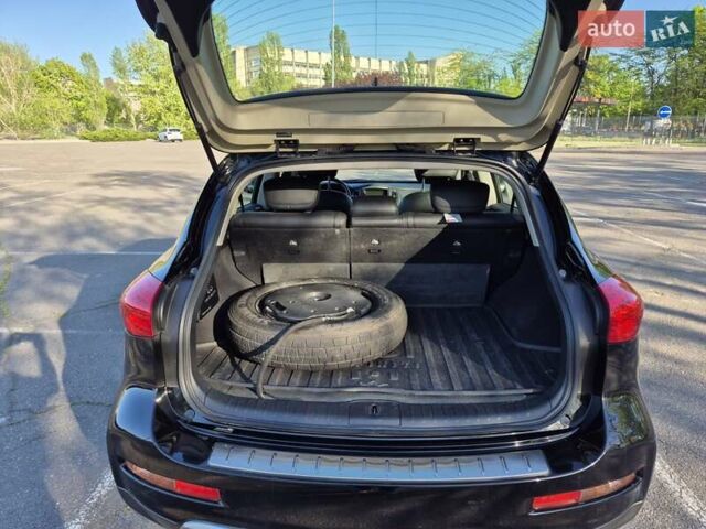 Черный Инфинити QX50, объемом двигателя 3.7 л и пробегом 104 тыс. км за 18700 $, фото 20 на Automoto.ua