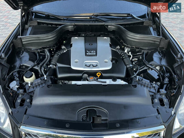 Черный Инфинити QX50, объемом двигателя 3.7 л и пробегом 42 тыс. км за 18000 $, фото 12 на Automoto.ua