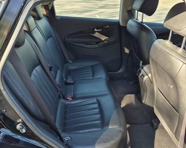 Черный Инфинити QX50, объемом двигателя 3.7 л и пробегом 104 тыс. км за 18700 $, фото 17 на Automoto.ua