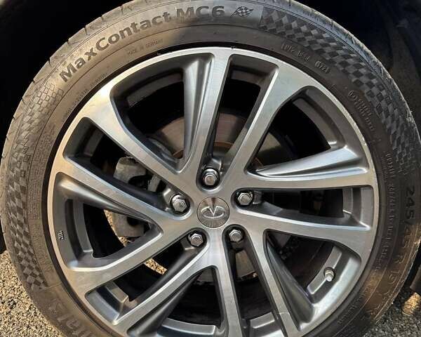 Чорний Інфініті QX50, об'ємом двигуна 3.7 л та пробігом 90 тис. км за 17500 $, фото 11 на Automoto.ua