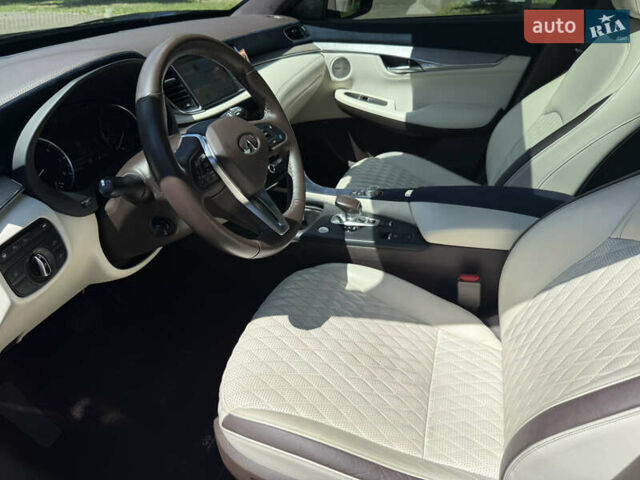 Чорний Інфініті QX50, об'ємом двигуна 1.99 л та пробігом 50 тис. км за 25900 $, фото 41 на Automoto.ua