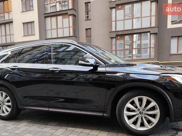 Черный Инфинити QX50, объемом двигателя 2 л и пробегом 130 тыс. км за 19700 $, фото 2 на Automoto.ua