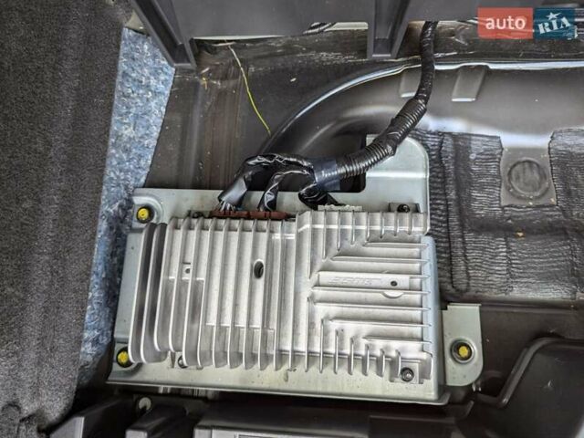 Чорний Інфініті QX50, об'ємом двигуна 2 л та пробігом 180 тис. км за 18500 $, фото 32 на Automoto.ua