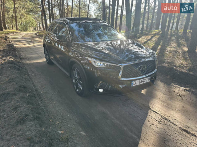 Чорний Інфініті QX50, об'ємом двигуна 2 л та пробігом 98 тис. км за 27500 $, фото 13 на Automoto.ua