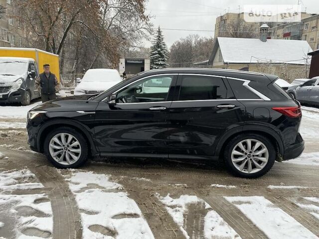 Чорний Інфініті QX50, об'ємом двигуна 2 л та пробігом 46 тис. км за 35000 $, фото 12 на Automoto.ua