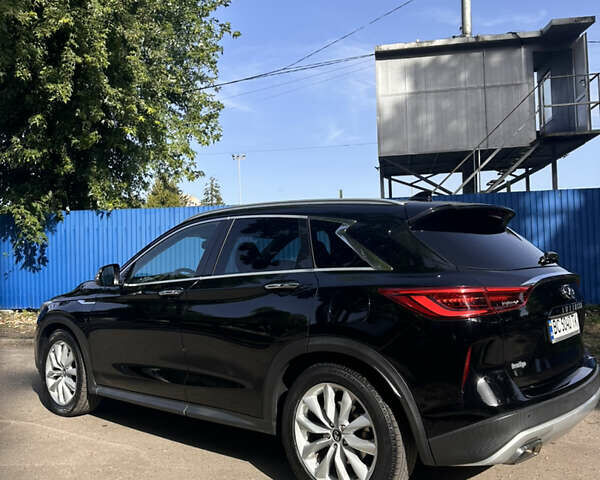 Чорний Інфініті QX50, об'ємом двигуна 2 л та пробігом 131 тис. км за 24500 $, фото 6 на Automoto.ua