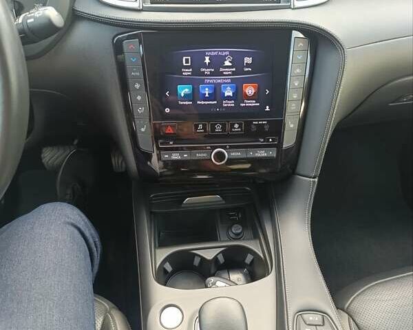 Черный Инфинити QX50, объемом двигателя 1.99 л и пробегом 63 тыс. км за 28500 $, фото 15 на Automoto.ua