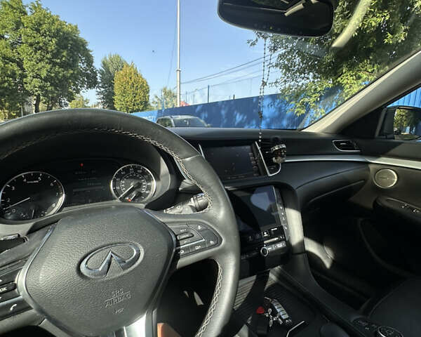 Чорний Інфініті QX50, об'ємом двигуна 2 л та пробігом 131 тис. км за 24500 $, фото 23 на Automoto.ua