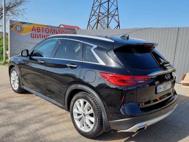 Чорний Інфініті QX50, об'ємом двигуна 2 л та пробігом 89 тис. км за 26000 $, фото 3 на Automoto.ua