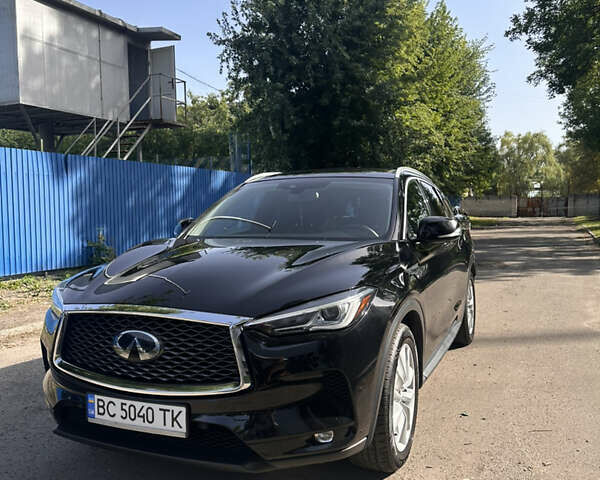 Чорний Інфініті QX50, об'ємом двигуна 2 л та пробігом 131 тис. км за 24500 $, фото 4 на Automoto.ua