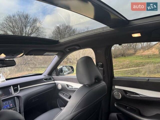 Черный Инфинити QX50, объемом двигателя 2 л и пробегом 60 тыс. км за 24800 $, фото 20 на Automoto.ua