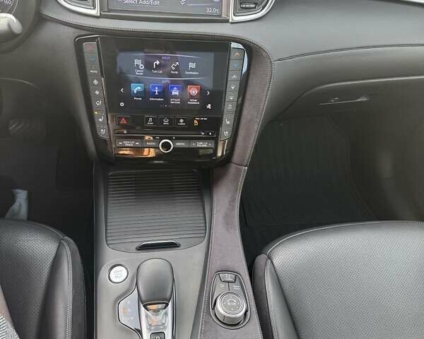 Черный Инфинити QX50, объемом двигателя 2 л и пробегом 60 тыс. км за 24800 $, фото 16 на Automoto.ua