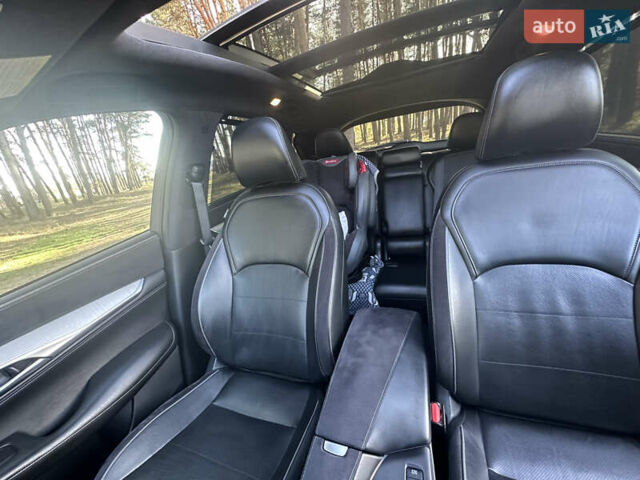 Чорний Інфініті QX50, об'ємом двигуна 2 л та пробігом 98 тис. км за 27500 $, фото 52 на Automoto.ua
