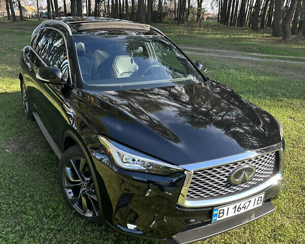Черный Инфинити QX50, объемом двигателя 2 л и пробегом 108 тыс. км за 27000 $, фото 1 на Automoto.ua
