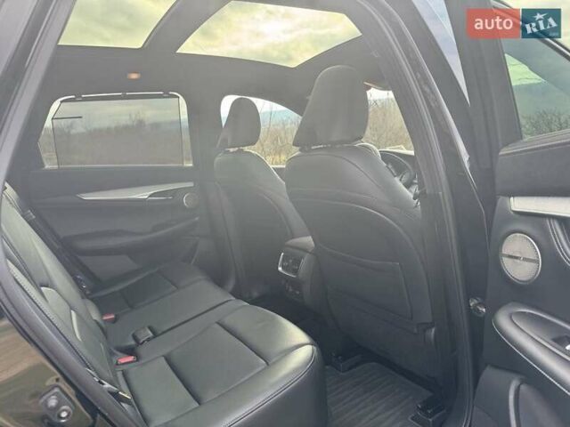 Черный Инфинити QX50, объемом двигателя 2 л и пробегом 60 тыс. км за 24800 $, фото 19 на Automoto.ua
