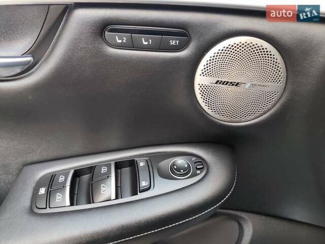 Черный Инфинити QX50, объемом двигателя 2 л и пробегом 130 тыс. км за 19700 $, фото 30 на Automoto.ua