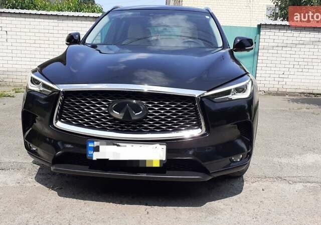 Черный Инфинити QX50, объемом двигателя 2 л и пробегом 131 тыс. км за 21700 $, фото 2 на Automoto.ua