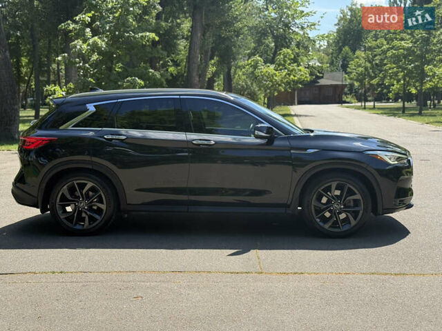 Чорний Інфініті QX50, об'ємом двигуна 1.99 л та пробігом 50 тис. км за 25900 $, фото 10 на Automoto.ua