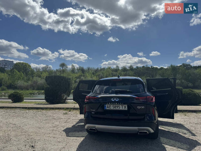 Чорний Інфініті QX50, об'ємом двигуна 1.99 л та пробігом 44 тис. км за 22000 $, фото 12 на Automoto.ua