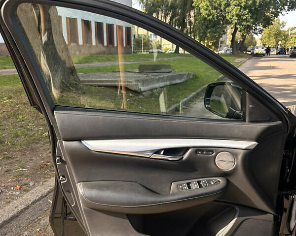 Чорний Інфініті QX50, об'ємом двигуна 2 л та пробігом 131 тис. км за 24500 $, фото 15 на Automoto.ua