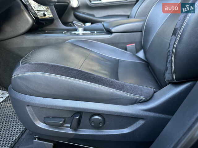 Черный Инфинити QX50, объемом двигателя 2 л и пробегом 108 тыс. км за 27000 $, фото 31 на Automoto.ua