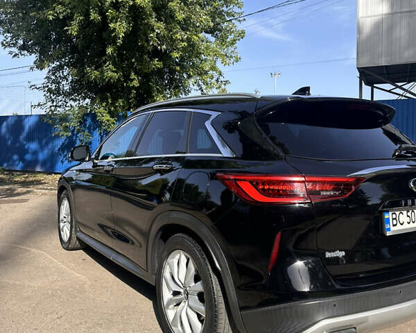 Чорний Інфініті QX50, об'ємом двигуна 2 л та пробігом 131 тис. км за 24500 $, фото 7 на Automoto.ua