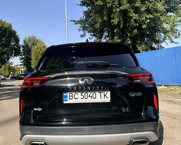 Чорний Інфініті QX50, об'ємом двигуна 2 л та пробігом 131 тис. км за 24500 $, фото 8 на Automoto.ua