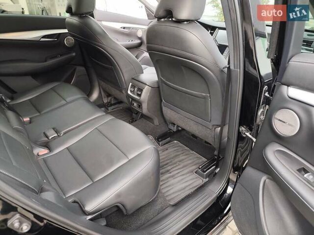 Черный Инфинити QX50, объемом двигателя 2 л и пробегом 130 тыс. км за 19700 $, фото 18 на Automoto.ua
