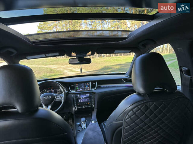 Черный Инфинити QX50, объемом двигателя 2 л и пробегом 108 тыс. км за 27000 $, фото 19 на Automoto.ua