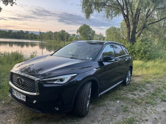 Чорний Інфініті QX50, об'ємом двигуна 2 л та пробігом 165 тис. км за 21500 $, фото 1 на Automoto.ua
