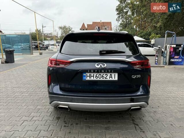 Черный Инфинити QX50, объемом двигателя 2 л и пробегом 180 тыс. км за 21700 $, фото 2 на Automoto.ua