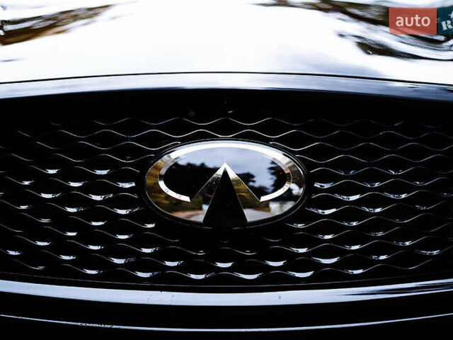 Черный Инфинити QX50, объемом двигателя 2 л и пробегом 64 тыс. км за 24500 $, фото 19 на Automoto.ua