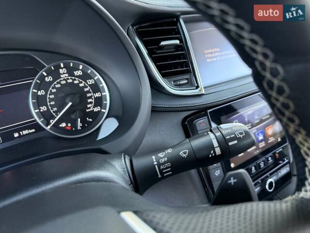 Черный Инфинити QX50, объемом двигателя 2 л и пробегом 84 тыс. км за 23999 $, фото 109 на Automoto.ua
