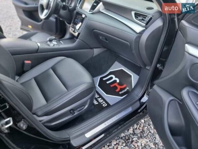 Черный Инфинити QX50, объемом двигателя 2 л и пробегом 68 тыс. км за 23500 $, фото 61 на Automoto.ua