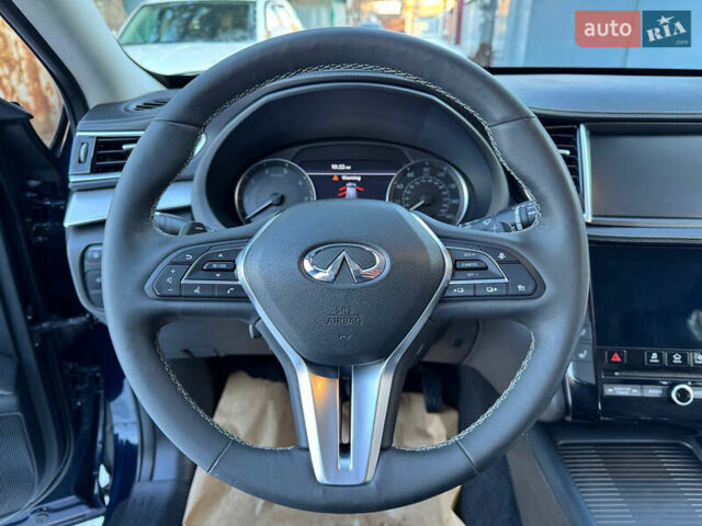 Черный Инфинити QX50, объемом двигателя 2 л и пробегом 64 тыс. км за 23900 $, фото 18 на Automoto.ua